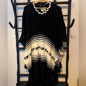 Wildfox white label - fringe poncho